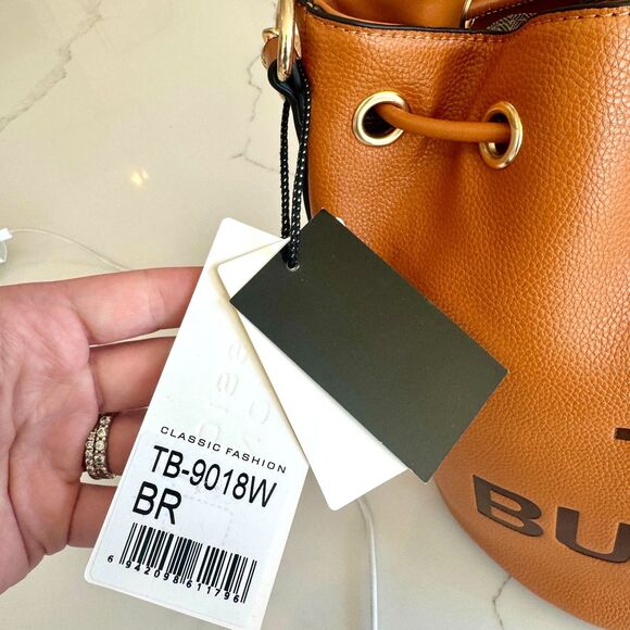 The Bucket Hobo Brown Vegan Leather Bag & Wallet - New with Tags - Picture 2 of 8